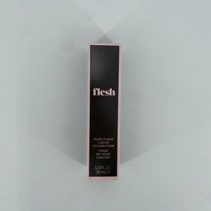 Pure Flesh Liquid Foundation 21 Biscuit NEW IN BOX